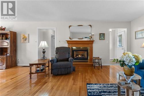 534B Melton Street, Pembroke, ON - Indoor Photo Showing Living Room With Fireplace
