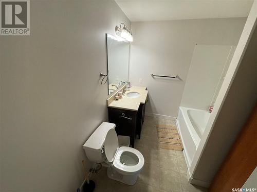 431 Vaughan Street W, Moose Jaw, SK - Indoor Photo Showing Bathroom