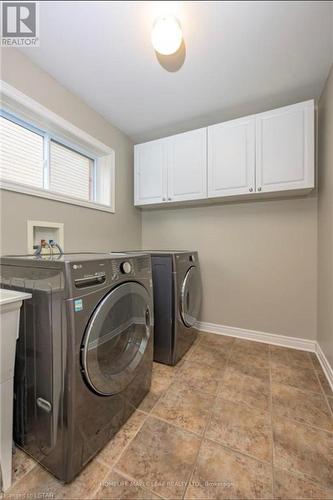 2515 Meadowgate Boulevard, London, ON - Indoor Photo Showing Laundry Room
