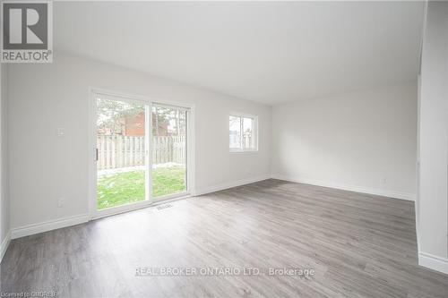 #126 -20 Glenvale Dr, Hamilton, ON - Indoor Photo Showing Other Room