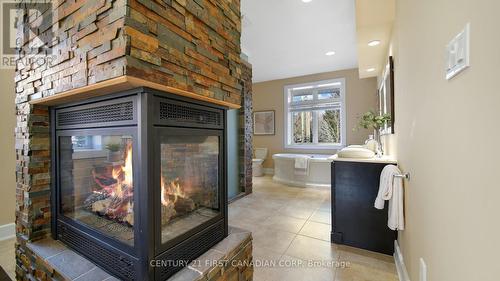 1659 Hamilton Rd, London, ON - Indoor With Fireplace