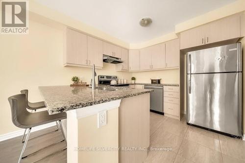 #42 -143 Ridge Rd, Cambridge, ON - Indoor Photo Showing Kitchen With Stainless Steel Kitchen With Upgraded Kitchen