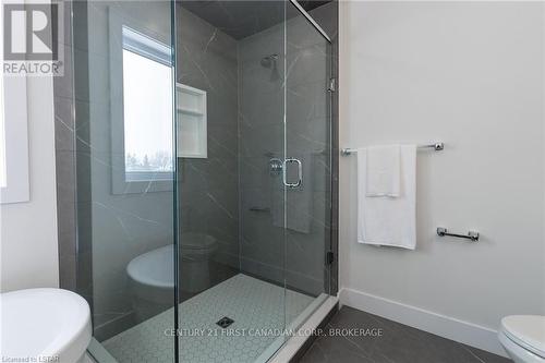 248 Greene St N, South Huron, ON - Indoor Photo Showing Bathroom