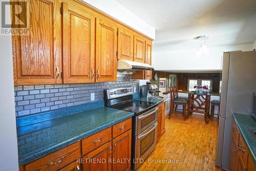 366 Jelly St S, Shelburne, ON - Indoor Photo Showing Kitchen