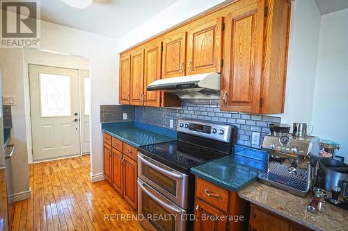 366 Jelly St S, Shelburne, ON - Indoor Photo Showing Kitchen