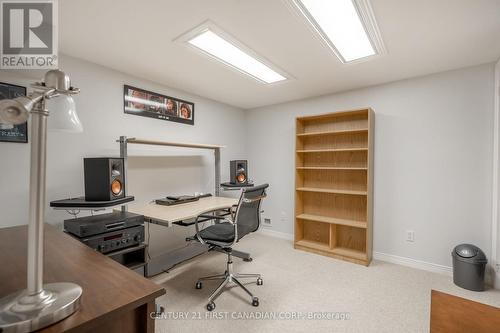 1445 Norman Ave, London, ON - Indoor Photo Showing Office