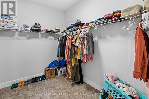 27 Spruce Cres, North Middlesex, ON - Indoor With Storage