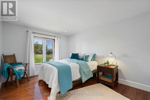 370 Fish Lake Rd, Prince Edward County, ON - Indoor Photo Showing Bedroom