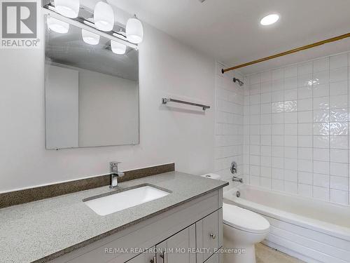 #330 -25 Bamburgh Circ, Toronto, ON - Indoor Photo Showing Bathroom