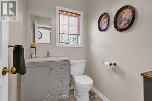 3510 20 Sdrd, Barrie, ON - Indoor Photo Showing Bathroom