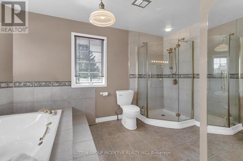 3510 20 Sdrd, Barrie, ON - Indoor Photo Showing Bathroom