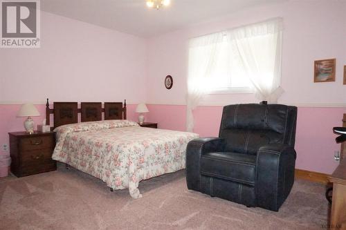 238 Katherine St, Temiskaming Shores, ON - Indoor Photo Showing Bedroom