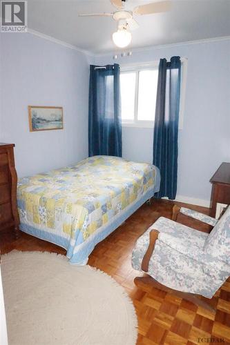 238 Katherine St, Temiskaming Shores, ON - Indoor Photo Showing Bedroom