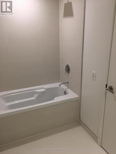 #1241 -8 Hillsdale Ave E, Toronto, ON - Indoor Photo Showing Bathroom