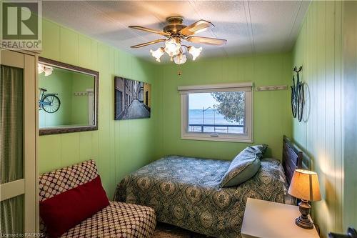 357 Bruce Road 13, Saugeen Indian Reserve 29, ON - Indoor Photo Showing Bedroom