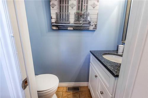 17 Mercury Road, Hamilton, ON - Indoor Photo Showing Bathroom