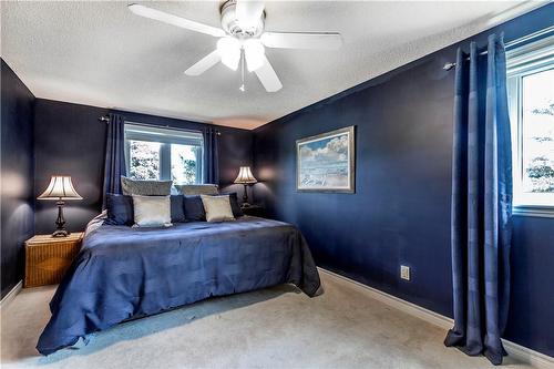 17 Mercury Road, Hamilton, ON - Indoor Photo Showing Bedroom