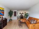 203-1056 Bernard Avenue, Kelowna, BC  - Indoor Photo Showing Living Room 