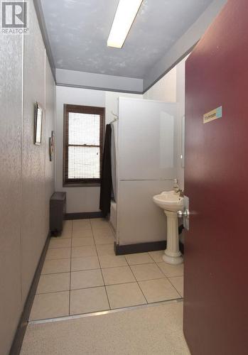 729 Carbon Ave, Bienfait, SK - Indoor Photo Showing Bathroom
