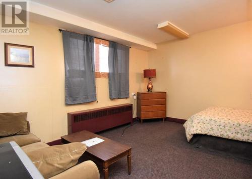 729 Carbon Ave, Bienfait, SK - Indoor Photo Showing Bedroom