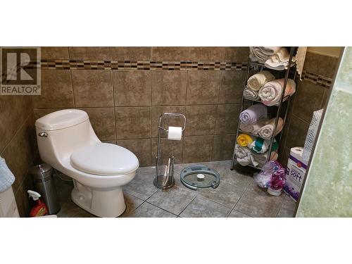 7478 Burgess Road, Deka Lake / Sulphurous / Hathaway Lakes, BC - Indoor Photo Showing Bathroom