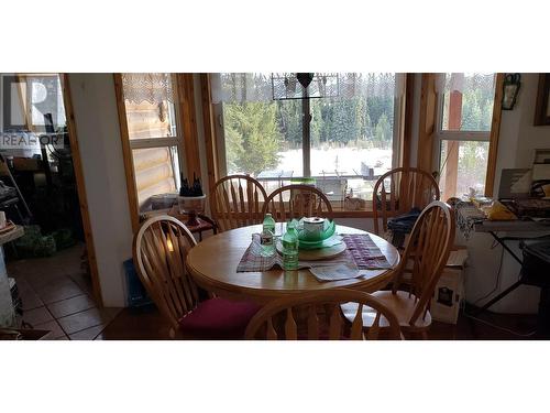 7478 Burgess Road, Deka Lake / Sulphurous / Hathaway Lakes, BC - Indoor Photo Showing Dining Room