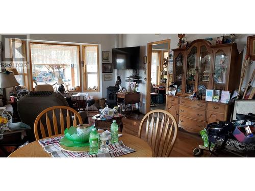 7478 Burgess Road, Deka Lake / Sulphurous / Hathaway Lakes, BC - Indoor Photo Showing Dining Room