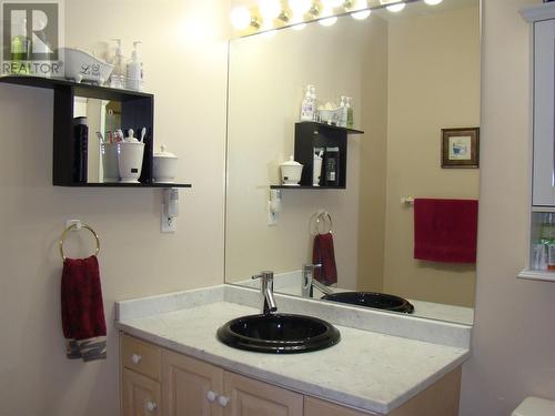 3870 Brown Road Unit# 303, West Kelowna, BC - Indoor Photo Showing Bathroom