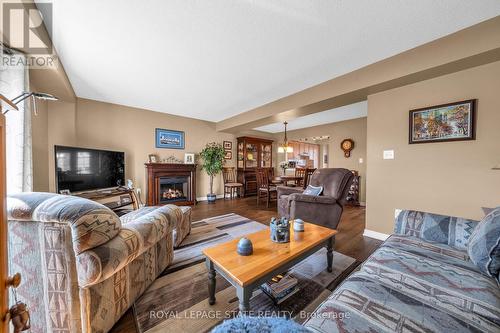 #21 -1336 Upper Sherman Ave, Hamilton, ON - Indoor Photo Showing Living Room With Fireplace