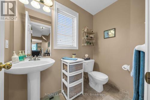 #21 -1336 Upper Sherman Ave, Hamilton, ON - Indoor Photo Showing Bathroom