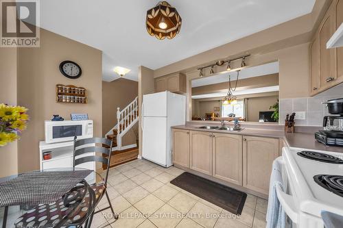 #21 -1336 Upper Sherman Ave, Hamilton, ON - Indoor Photo Showing Kitchen With Double Sink