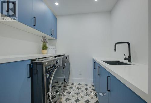 4392 Ontario Street, Lincoln, ON - Indoor Photo Showing Laundry Room