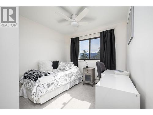 3901 32 Avenue Unit# 308, Vernon, BC - Indoor Photo Showing Bedroom