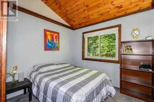 1013 Merrick Drive, Bracebridge, ON - Indoor Photo Showing Bedroom