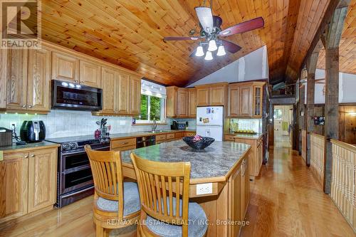 1013 Merrick Drive, Bracebridge, ON - Indoor Photo Showing Kitchen