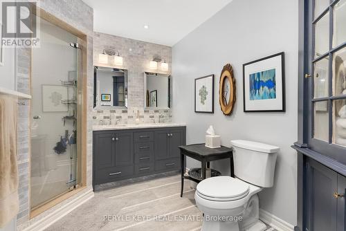 12 Stormont Crt, Bracebridge, ON - Indoor Photo Showing Bathroom
