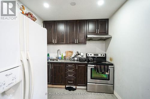 82-84 Mary St W, Kawartha Lakes, ON - Indoor Photo Showing Kitchen