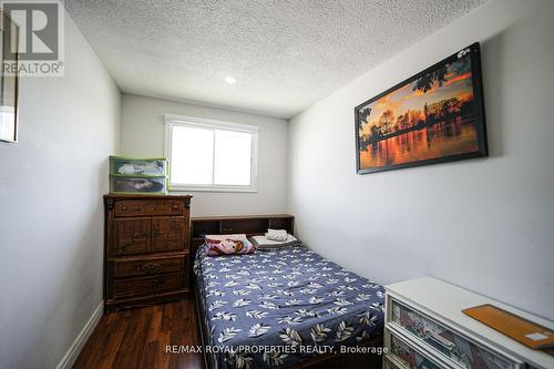 82-84 Mary St W, Kawartha Lakes, ON - Indoor Photo Showing Bedroom