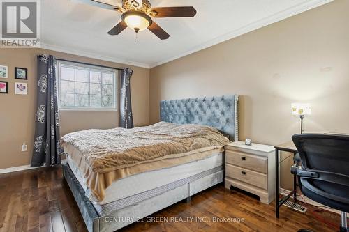 35 Kettlepoint Dr, Hamilton, ON - Indoor Photo Showing Bedroom