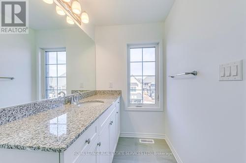 1340 Ripplewood Avenue, Oakville, ON - Indoor Photo Showing Bathroom