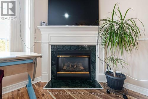 46 - 10 Amberhill Trail, Brampton, ON - Indoor Photo Showing Living Room With Fireplace