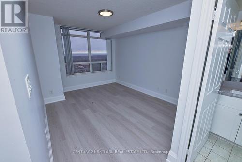 #2311 -3880 Duke Of York Blvd, Mississauga, ON - Indoor Photo Showing Other Room