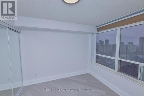 #2311 -3880 Duke Of York Blvd, Mississauga, ON - Indoor Photo Showing Other Room