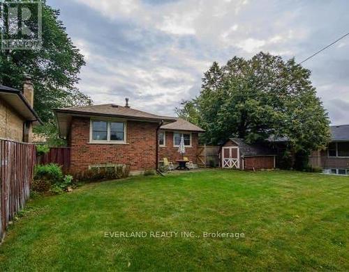 4 Highhill Dr, Toronto, ON - Outdoor