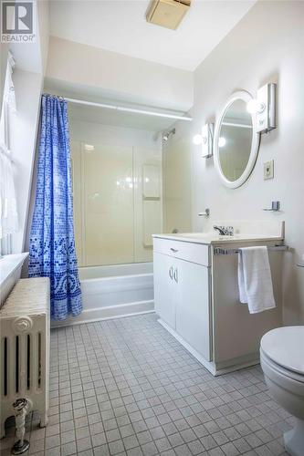 9 Winter Avenue, St. John'S, NL - Indoor Photo Showing Bathroom