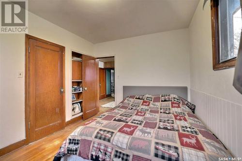 4930 Dewdney Avenue, Regina, SK - Indoor Photo Showing Bedroom