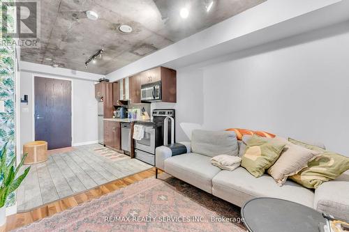 #241 -1005 King St W, Toronto, ON - Indoor Photo Showing Other Room