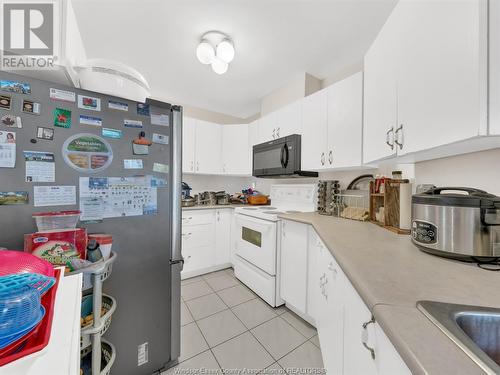 540 Ouellette Unit# 5E, Windsor, ON - Indoor Photo Showing Kitchen