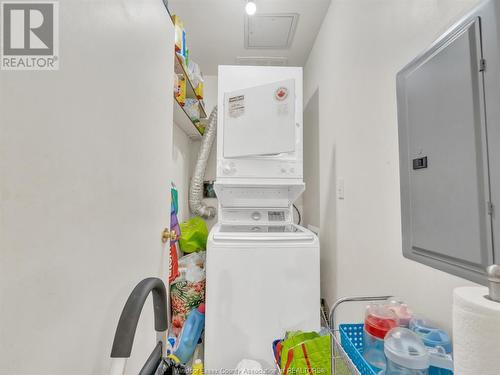 540 Ouellette Unit# 5E, Windsor, ON - Indoor Photo Showing Laundry Room