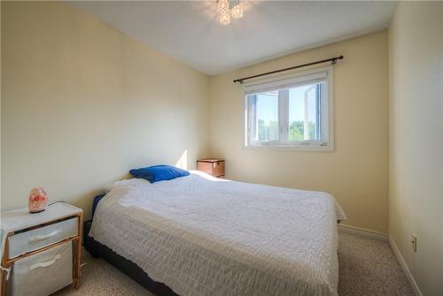 71 Greenstem Crescent, Stoney Creek, ON - Indoor Photo Showing Bedroom
